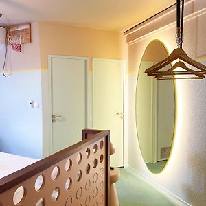 Zimmer mit zwei Einzelbetten